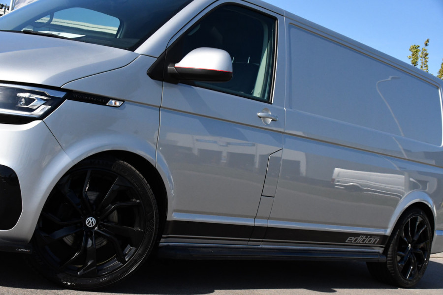 Volkswagen Transporter 2.0 TDI L2H1 32 Bulli Virtual, Adaptieve Cruise, LED, Carplay, Automaat, NAVI, Trekhaak, Sensoren, Uniek!