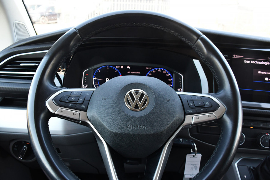 Volkswagen Transporter 2.0 TDI L2H1 30 DC Bulli Virtual, Adaptieve Cruise, 199PK, LED, Electrische deur, Stoelverwarming, Trekhaak, Uniek!