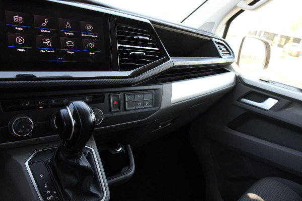 Volkswagen Transporter 2.0 TDI L2H1 30 DC Bulli Virtual, Adaptieve Cruise, 199PK, LED, Electrische deur, Stoelverwarming, Trekhaak, Uniek!