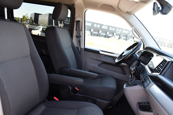Volkswagen Transporter 2.0 TDI L2H1 30 DC Bulli Virtual, Adaptieve Cruise, 199PK, LED, Electrische deur, Stoelverwarming, Trekhaak, Uniek!