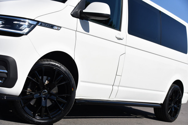 Volkswagen Transporter 2.0 TDI L2H1 30 DC Bulli Virtual, Adaptieve Cruise, 199PK, LED, Electrische deur, Stoelverwarming, Trekhaak, Uniek!