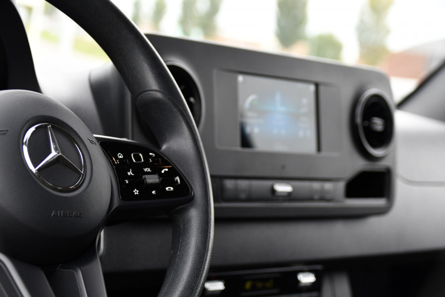 Mercedes-Benz Sprinter 317 1.9 CDI L2H1 RWD Camera, Cruise, Carplay, 170PK, Automaat, Led, Multimedia, Trekhaak, UNIEK!