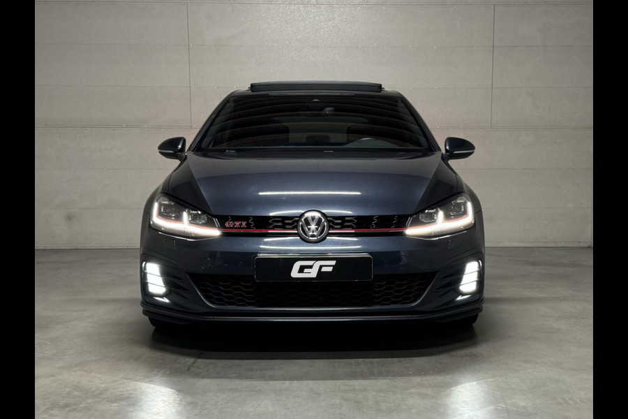 Volkswagen Golf 2.0 TSI GTI Performance Pano Virtual Sfeer Trekh.