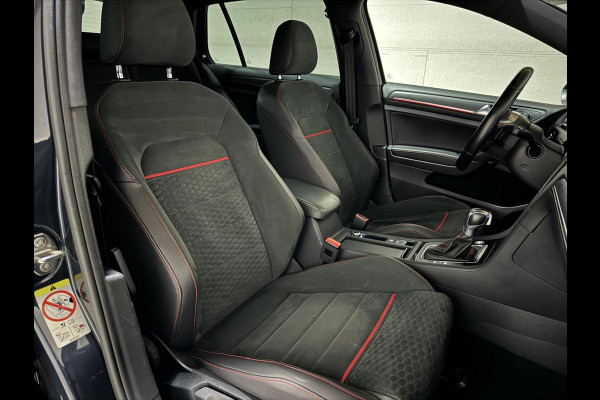 Volkswagen Golf 2.0 TSI GTI Performance Pano Virtual Sfeer Trekh.
