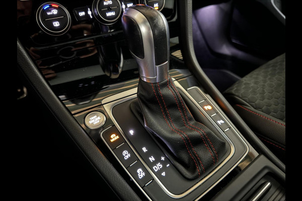Volkswagen Golf 2.0 TSI GTI Performance Pano Virtual Sfeer Trekh.