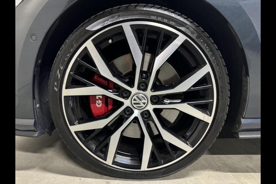 Volkswagen Golf 2.0 TSI GTI Performance Pano Virtual Sfeer Trekh.