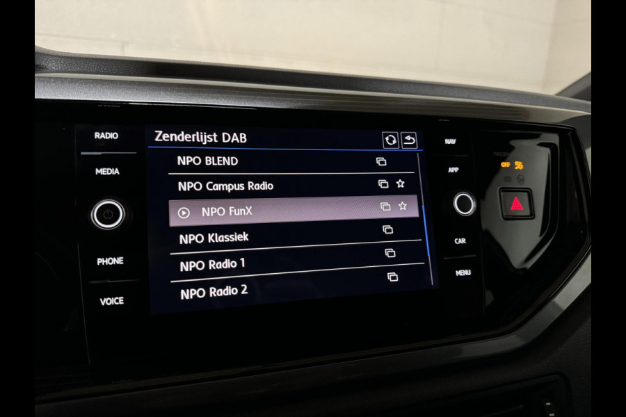 Volkswagen Polo 1.0 TSI 17” R-Line Airco ACC Carplay NAP