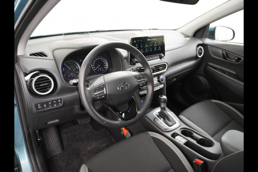 Hyundai Kona 1.6GDI HEV Hybride Trekhaak Camera Adap.Cruise Head-Up Display Navi Ecc Fashion Keyless Apple Carplay/Android Auto Privacy Glas 1e Eigenaar 1.300KG Trekgewicht Origineel Nederlandse Auto