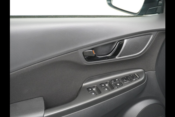Hyundai Kona 1.6GDI HEV Hybride Trekhaak Camera Adap.Cruise Head-Up Display Navi Ecc Fashion Keyless Apple Carplay/Android Auto Privacy Glas 1e Eigenaar 1.300KG Trekgewicht Origineel Nederlandse Auto