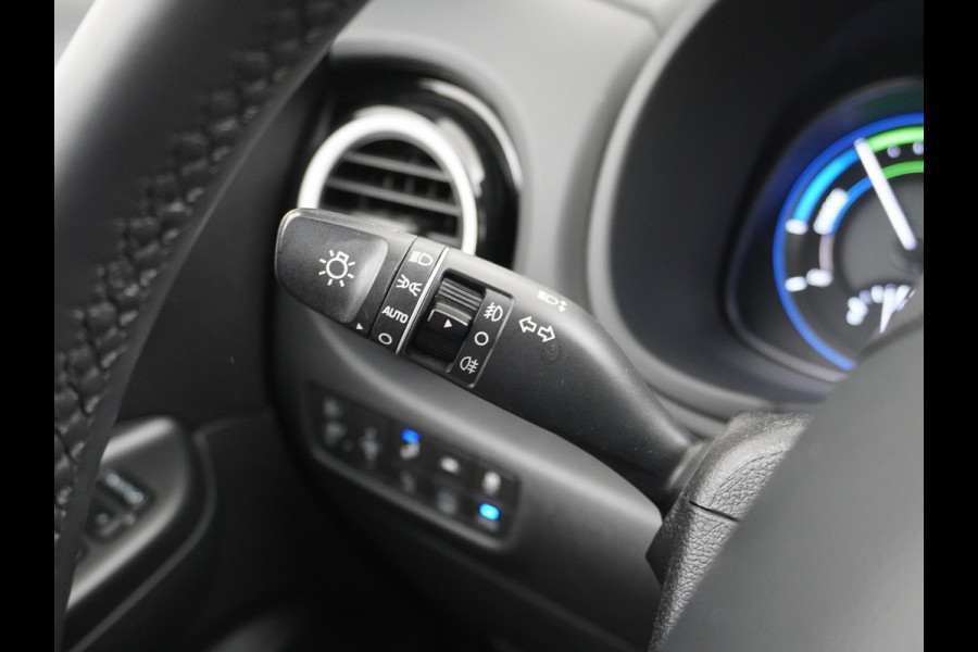 Hyundai Kona 1.6GDI HEV Hybride Trekhaak Camera Adap.Cruise Head-Up Display Navi Ecc Fashion Keyless Apple Carplay/Android Auto Privacy Glas 1e Eigenaar 1.300KG Trekgewicht Origineel Nederlandse Auto