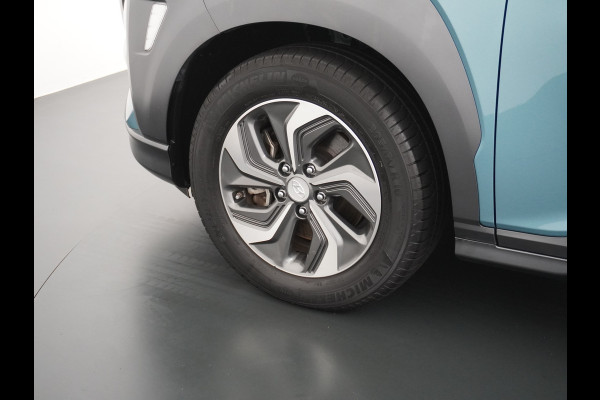Hyundai Kona 1.6GDI HEV Hybride Trekhaak Camera Adap.Cruise Head-Up Display Navi Ecc Fashion Keyless Apple Carplay/Android Auto Privacy Glas 1e Eigenaar 1.300KG Trekgewicht Origineel Nederlandse Auto