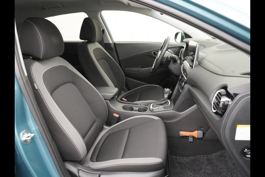 Hyundai Kona 1.6GDI HEV Hybride Trekhaak Camera Adap.Cruise Head-Up Display Navi Ecc Fashion Keyless Apple Carplay/Android Auto Privacy Glas 1e Eigenaar 1.300KG Trekgewicht Origineel Nederlandse Auto