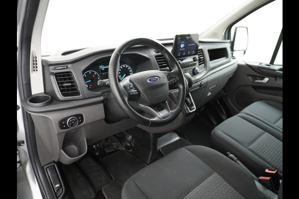 Ford Transit Custom 300 2.0TDCI 130PK AUTOMAAT L2H1 3-Persoons Trekhaak Camera Cruise Control DAB Pdc Trend Schuifdeur Betonplex vloer Lat om Lat Wandbetimmering 1.750KG Trekgewicht Euro 6