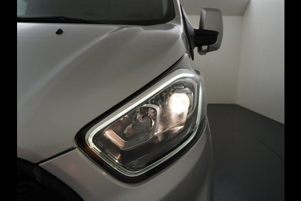Ford Transit Custom 300 2.0TDCI 130PK AUTOMAAT L2H1 3-Persoons Trekhaak Camera Cruise Control DAB Pdc Trend Schuifdeur Betonplex vloer Lat om Lat Wandbetimmering 1.750KG Trekgewicht Euro 6