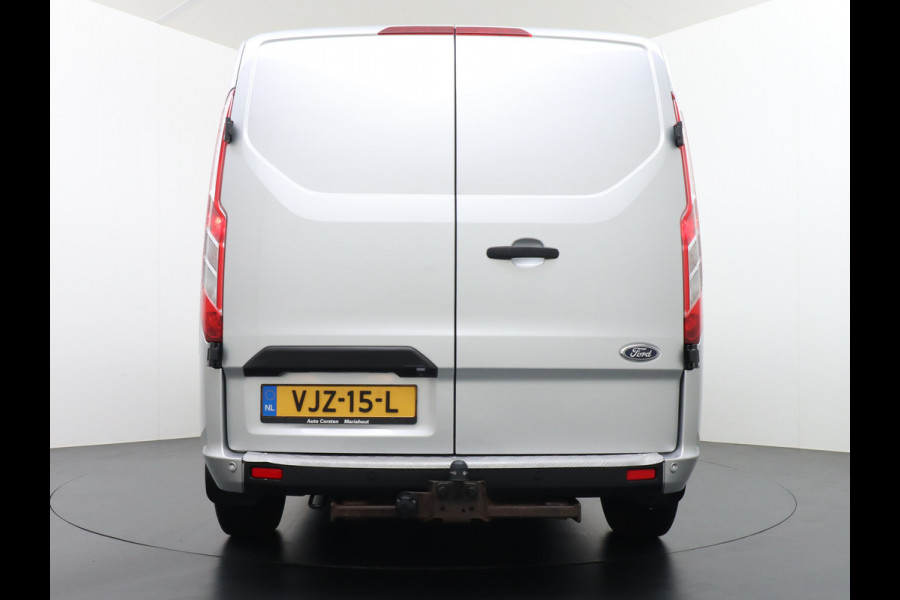 Ford Transit Custom 300 2.0TDCI 130PK AUTOMAAT L2H1 3-Persoons Trekhaak Camera Cruise Control DAB Pdc Trend Schuifdeur Betonplex vloer Lat om Lat Wandbetimmering 1.750KG Trekgewicht Euro 6