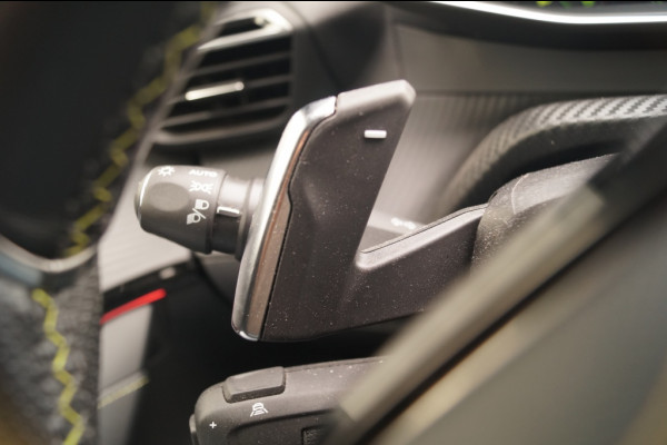 Peugeot 208 1.2 PureTech 130pk Automaat GT Pack -LEER-NAVI-ECC-