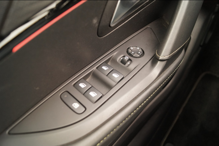 Peugeot 208 1.2 PureTech 130pk Automaat GT Pack -LEER-NAVI-ECC-