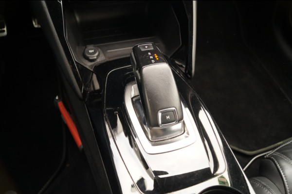 Peugeot 208 1.2 PureTech 130pk Automaat GT Pack -LEER-NAVI-ECC-