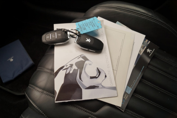 Peugeot 208 1.2 PureTech 130pk Automaat GT Pack -LEER-NAVI-ECC-