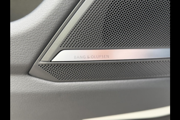 Audi A6 Avant 50 TFSI e quattro 299PK S edition |Pano|B&O|ACC|360Cam|Leer|HD Matrix|Sfeer|20"|Trekhaak|S-Line|Zwart-optiek