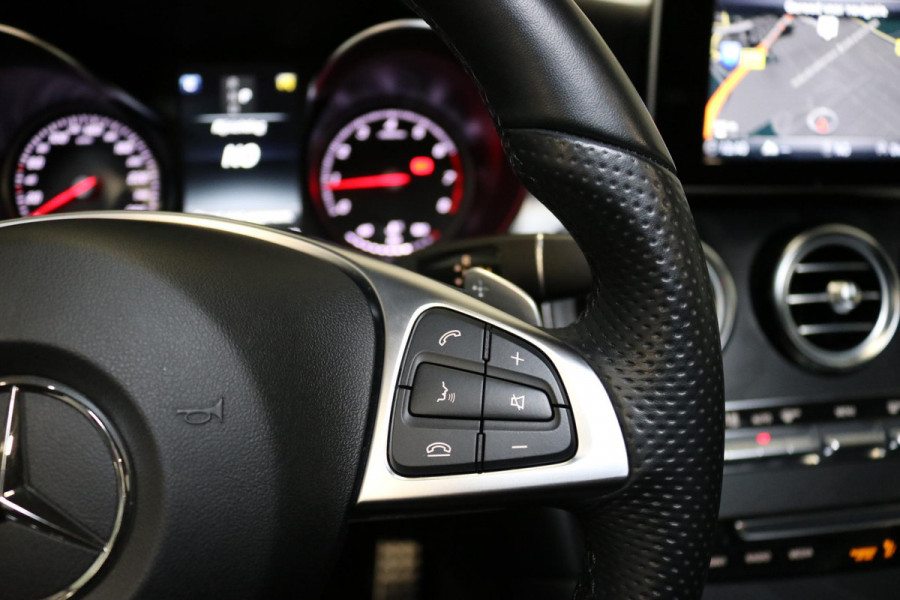 Mercedes-Benz GLC 250 4MATIC | AMG | PANO | CAMERA | TREKHAAK | KEYLESS |