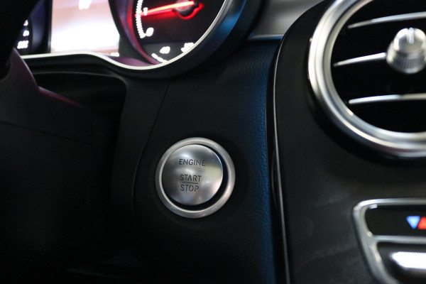 Mercedes-Benz GLC 250 4MATIC | AMG | PANO | CAMERA | TREKHAAK | KEYLESS |