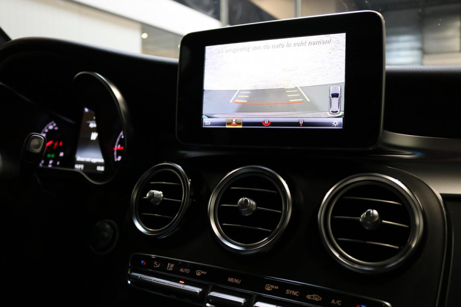 Mercedes-Benz GLC 250 4MATIC | AMG | PANO | CAMERA | TREKHAAK | KEYLESS |