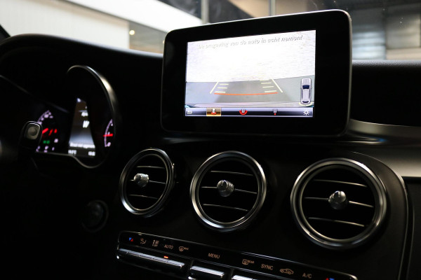 Mercedes-Benz GLC 250 4MATIC | AMG | PANO | CAMERA | TREKHAAK | KEYLESS |