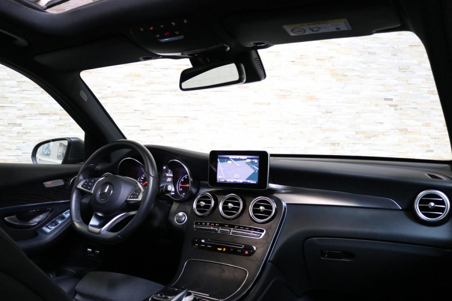 Mercedes-Benz GLC 250 4MATIC | AMG | PANO | CAMERA | TREKHAAK | KEYLESS |