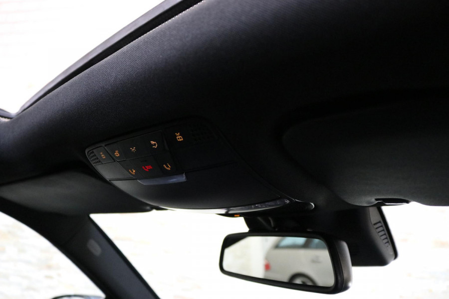 Mercedes-Benz GLC 250 4MATIC | AMG | PANO | CAMERA | TREKHAAK | KEYLESS |