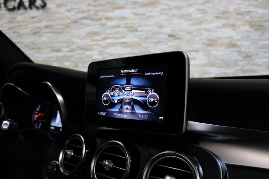 Mercedes-Benz GLC 250 4MATIC | AMG | PANO | CAMERA | TREKHAAK | KEYLESS |