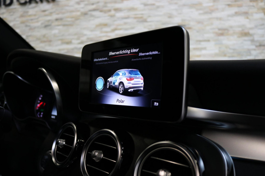 Mercedes-Benz GLC 250 4MATIC | AMG | PANO | CAMERA | TREKHAAK | KEYLESS |