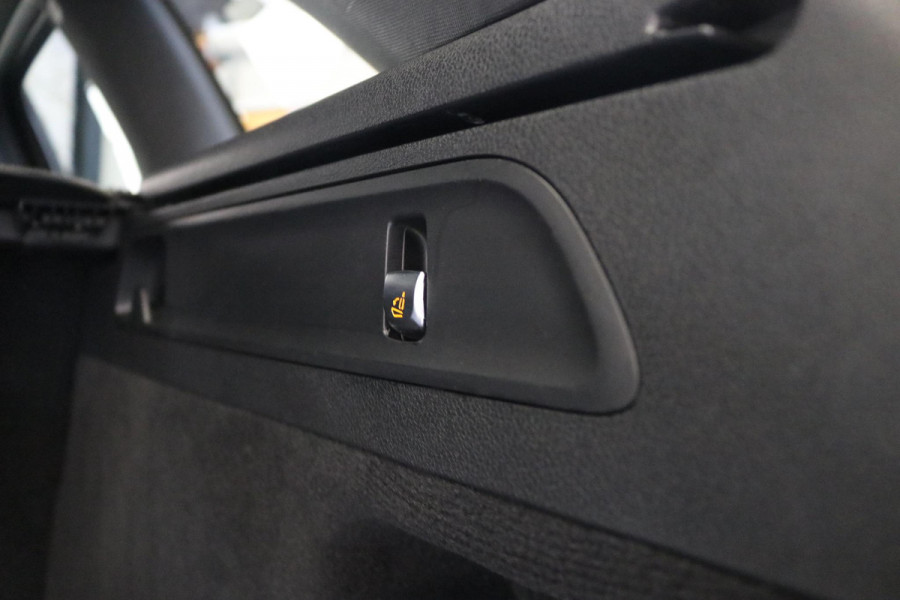 Mercedes-Benz GLC 250 4MATIC | AMG | PANO | CAMERA | TREKHAAK | KEYLESS |