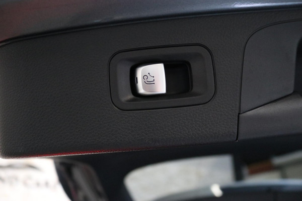 Mercedes-Benz GLC 250 4MATIC | AMG | PANO | CAMERA | TREKHAAK | KEYLESS |