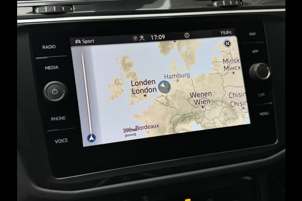 Volkswagen Tiguan 1.5 TSI R-Line Automaat | Black Style | LED verlichting | Navigatiesysteem | Climate control | Cruise control adaptief | DCC ond