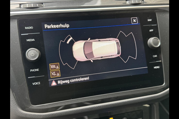 Volkswagen Tiguan 1.5 TSI R-Line Automaat | Black Style | LED verlichting | Navigatiesysteem | Climate control | Cruise control adaptief | DCC ond