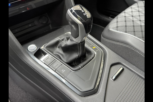 Volkswagen Tiguan 1.5 TSI R-Line Automaat | Black Style | LED verlichting | Navigatiesysteem | Climate control | Cruise control adaptief | DCC ond