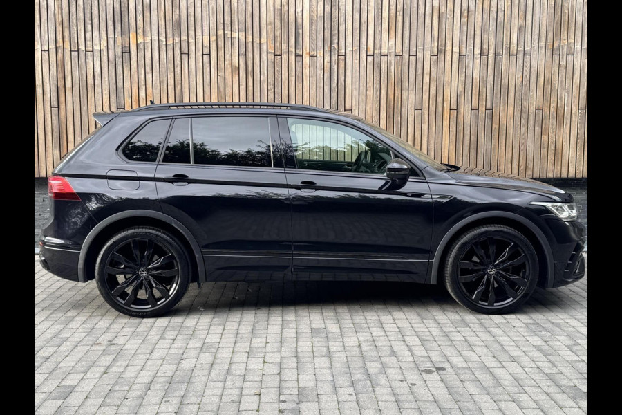 Volkswagen Tiguan 1.5 TSI R-Line Automaat | Black Style | LED verlichting | Navigatiesysteem | Climate control | Cruise control adaptief | DCC ond