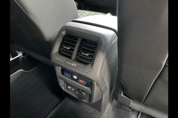 Volkswagen Tiguan 1.5 TSI R-Line Automaat | Black Style | LED verlichting | Navigatiesysteem | Climate control | Cruise control adaptief | DCC ond