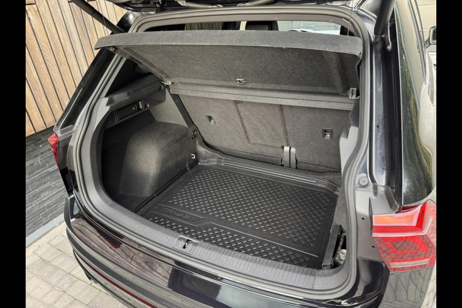 Volkswagen Tiguan 1.5 TSI R-Line Automaat | Black Style | LED verlichting | Navigatiesysteem | Climate control | Cruise control adaptief | DCC ond