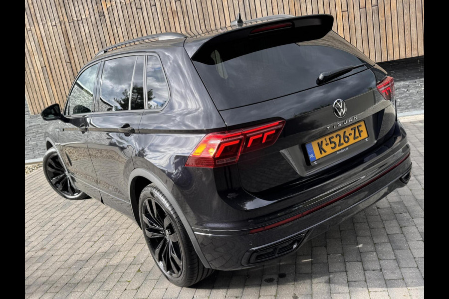 Volkswagen Tiguan 1.5 TSI R-Line Automaat | Black Style | LED verlichting | Navigatiesysteem | Climate control | Cruise control adaptief | DCC ond
