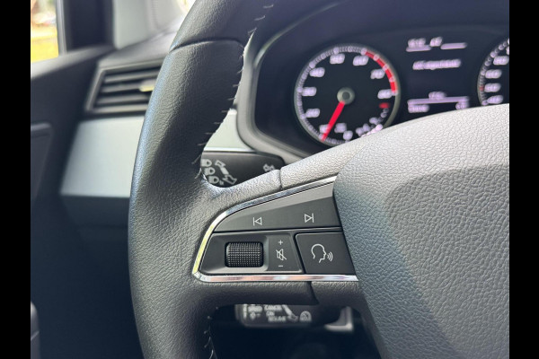 Seat Arona 1.0 TSI Style Business Intense Plus Navigatiesysteem | Apple CarPlay | Cruise control adaptief | Dodehoek detectie | Climate con