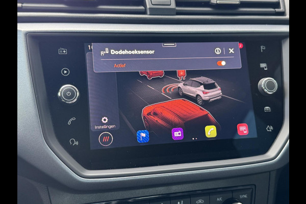 Seat Arona 1.0 TSI Style Business Intense Plus Navigatiesysteem | Apple CarPlay | Cruise control adaptief | Dodehoek detectie | Climate con
