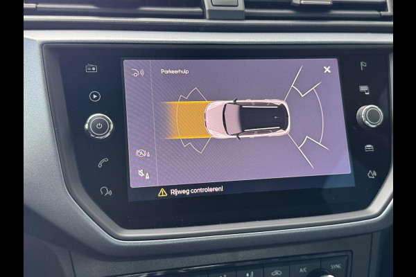 Seat Arona 1.0 TSI Style Business Intense Plus Navigatiesysteem | Apple CarPlay | Cruise control adaptief | Dodehoek detectie | Climate con