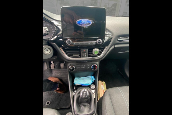 Ford Fiesta 1.1 Trend | Navigatie | Aicro | Lichtmetalen velgen