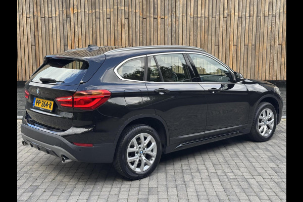 BMW X1 sDrive20i High Executive Automaat | Lederen bekleding | Stoelverwarming | Navigatiesysteem | Cruise control | Climate control |