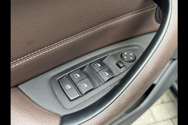 BMW X1 sDrive20i High Executive Automaat | Lederen bekleding | Stoelverwarming | Navigatiesysteem | Cruise control | Climate control |