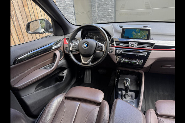 BMW X1 sDrive20i High Executive Automaat | Lederen bekleding | Stoelverwarming | Navigatiesysteem | Cruise control | Climate control |