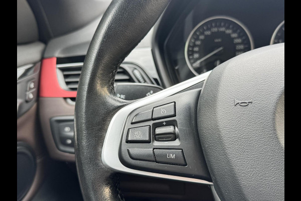 BMW X1 sDrive20i High Executive Automaat | Lederen bekleding | Stoelverwarming | Navigatiesysteem | Cruise control | Climate control |