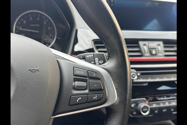 BMW X1 sDrive20i High Executive Automaat | Lederen bekleding | Stoelverwarming | Navigatiesysteem | Cruise control | Climate control |